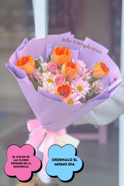 Ramo 5 tulipanes y follaje